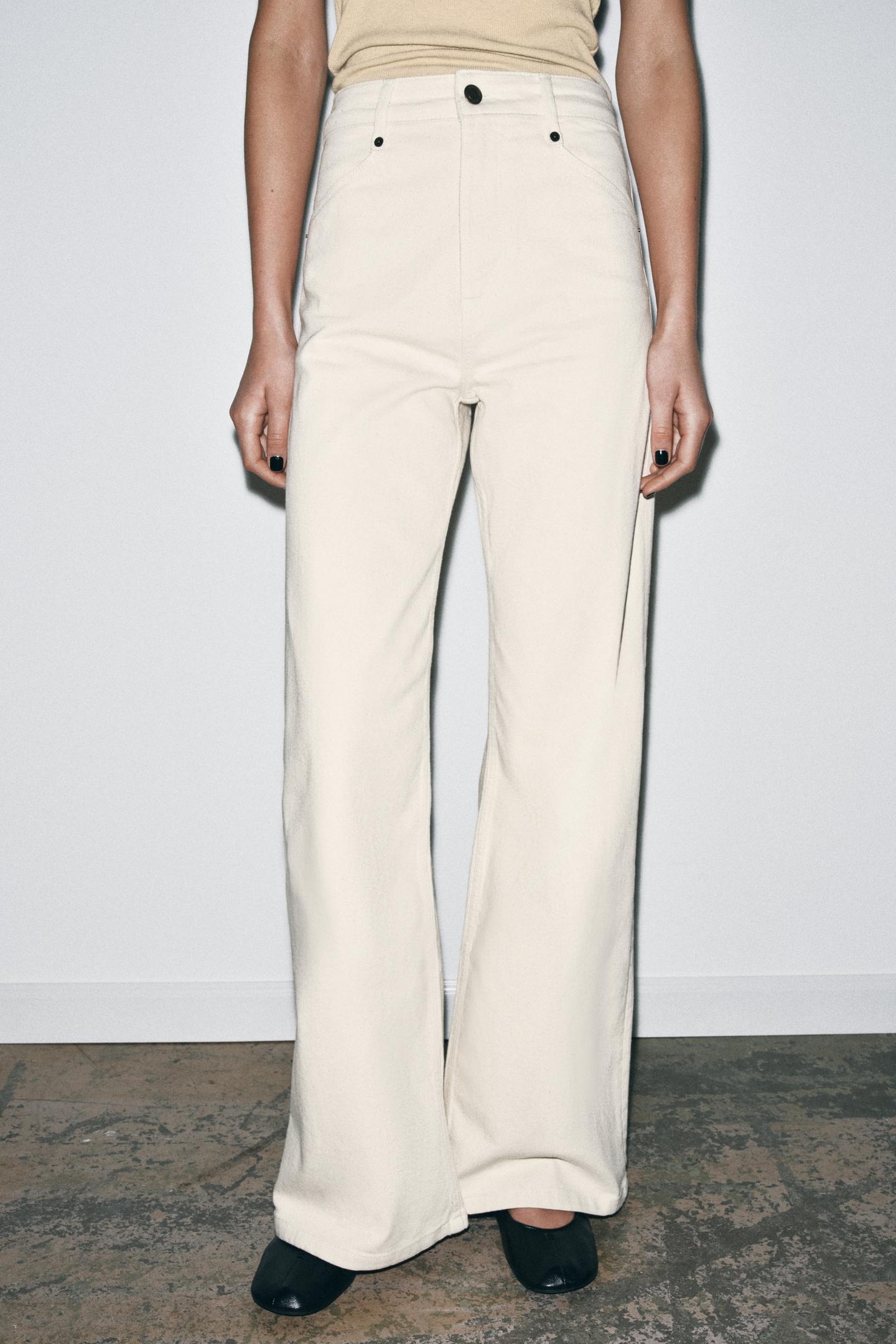 High-Waisted Jeans