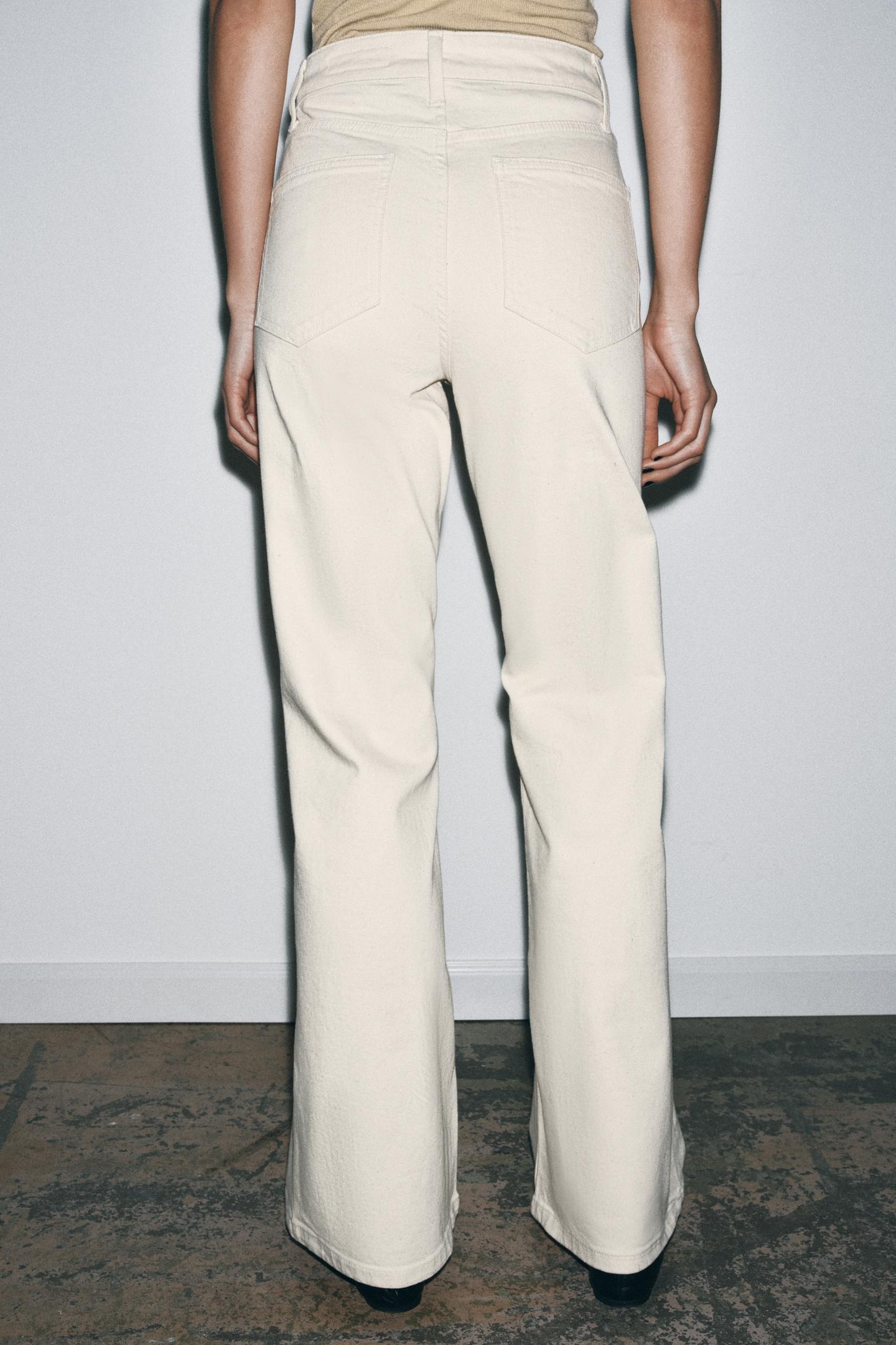 High-Waisted Jeans