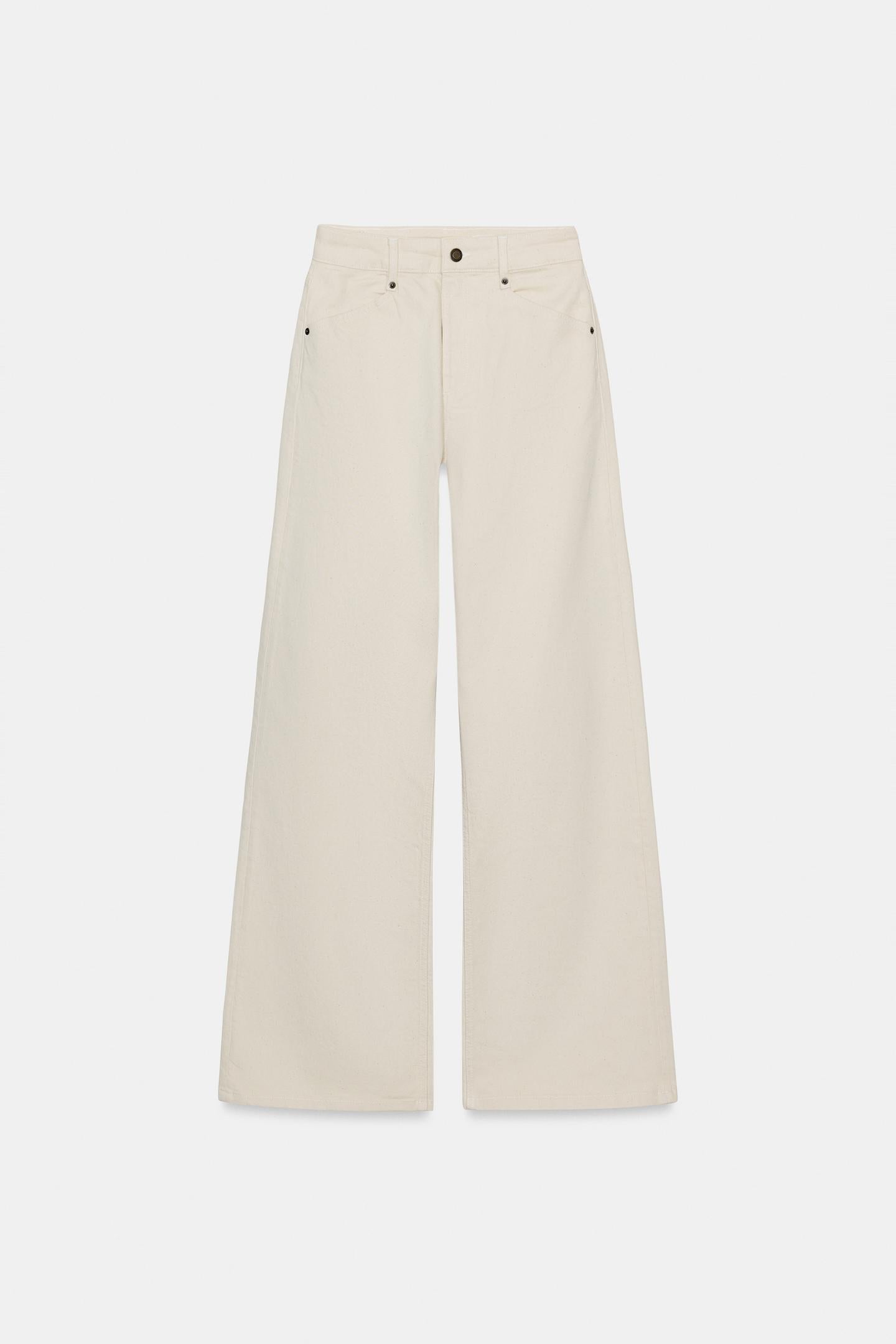High-Waisted Jeans