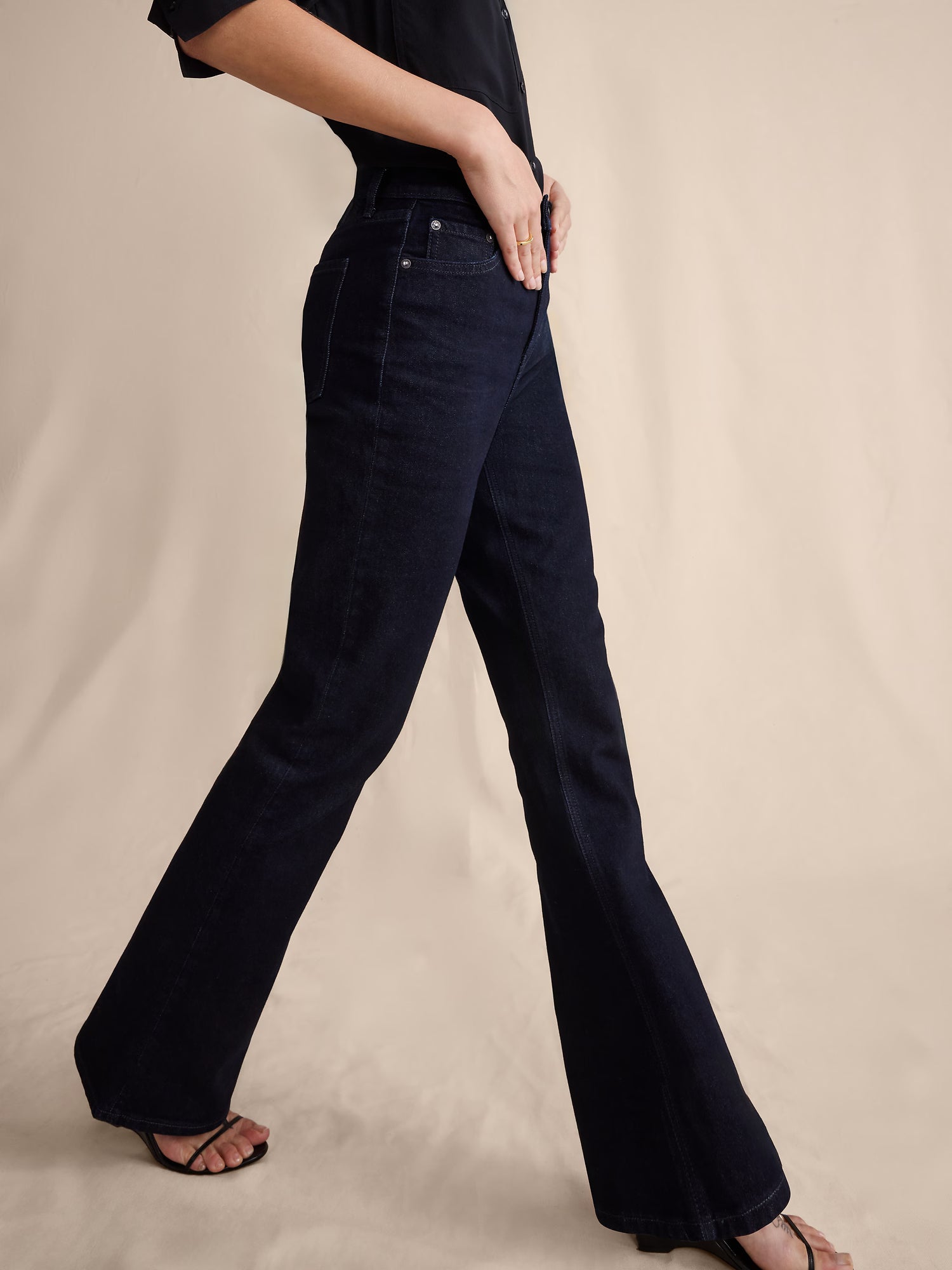 Minimalist Fit Denim Jeans Women